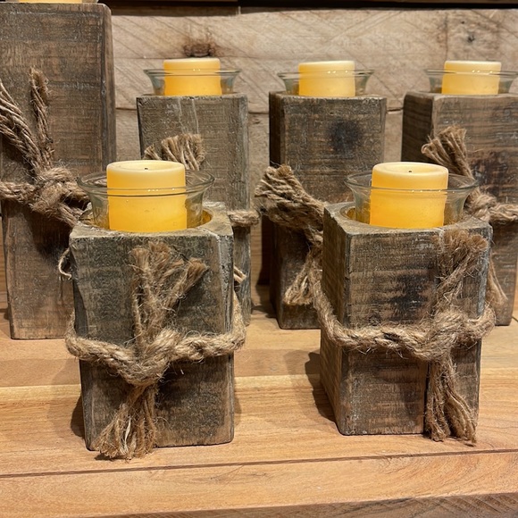 Candle Holders with Light Up Candles - Picture 5 of 7